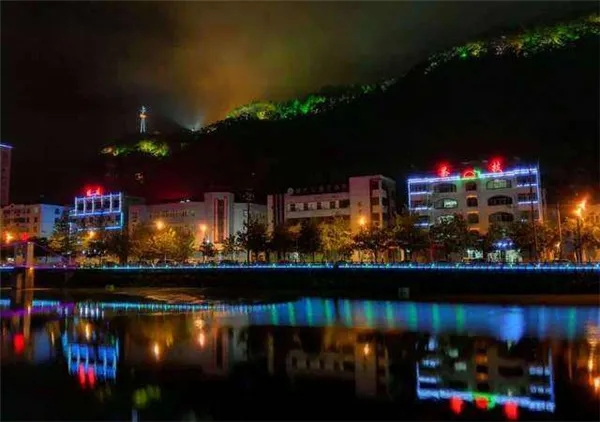樓體亮化